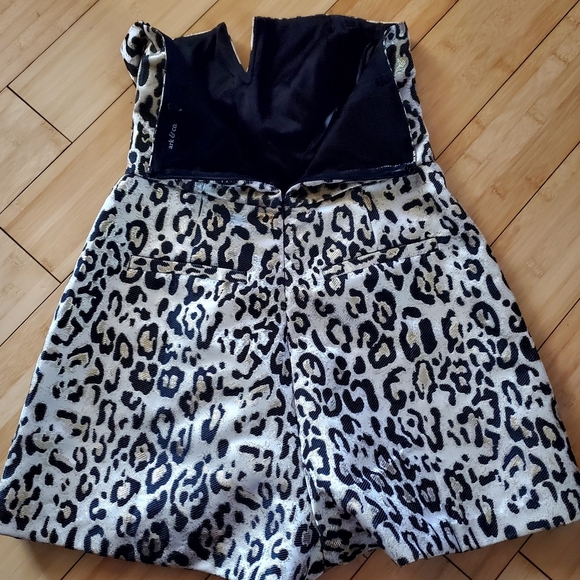 Ark & co. Leopard Print Strapless Romper shorts Size Small - Picture 3 of 10